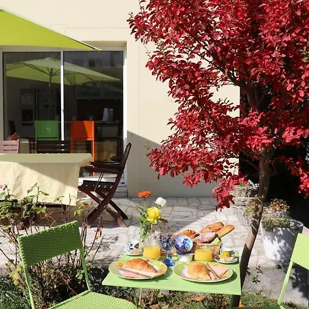 Lea De Paris Aparthotel