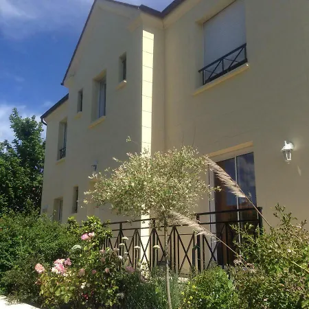 Lea De Paris Aparthotel